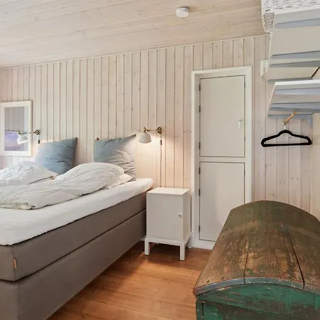 Nette - 100m From The Sea By Interhome Nyaraló