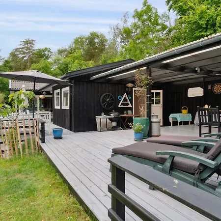 Nette - 100m From The Sea By Interhome